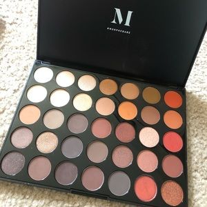 Morphe eyeshadow palette
